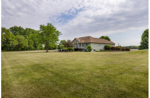 743 Lake Kegonsa Road, Stoughton, WI 53589