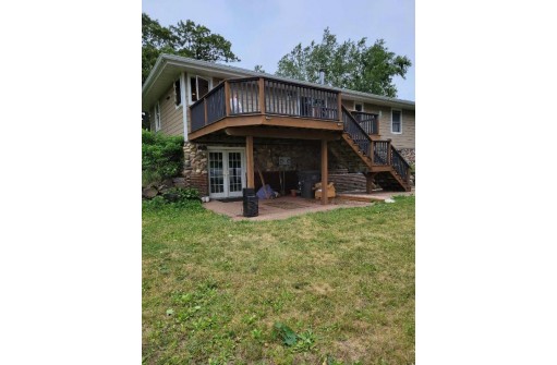 W9697 Britzke Road, Cambridge, WI 53523