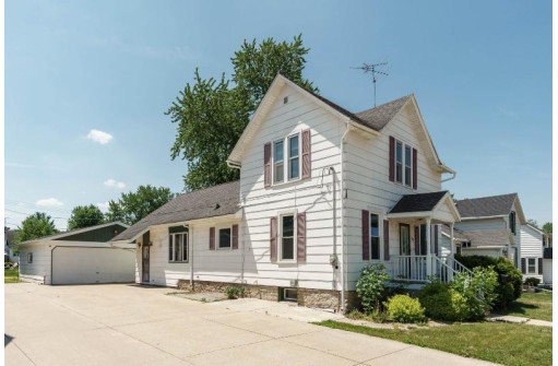 719 E Main Street, Waupun, WI 53963