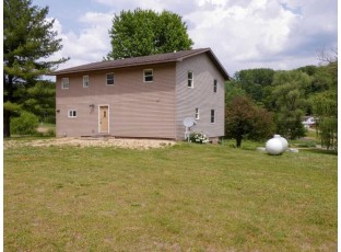 27324 Munz Drive Lone Rock, WI 53556