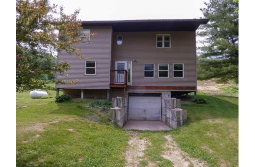 27324 Munz Drive, Lone Rock, WI 53556