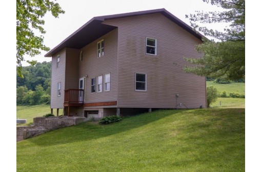 27324 Munz Drive, Lone Rock, WI 53556