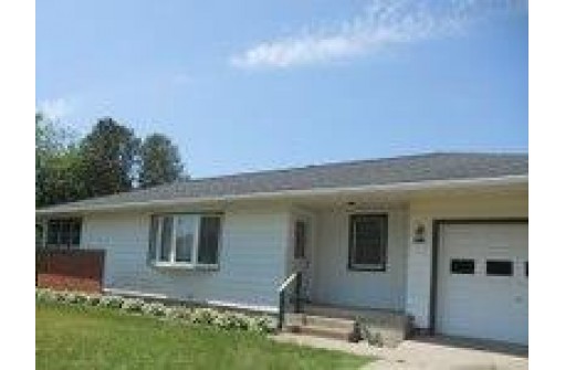 420 S Preston Avenue, Reedsburg, WI 53959-1834