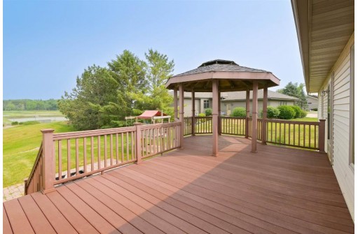 348 Hatchery Lane, Lake Mills, WI 53551