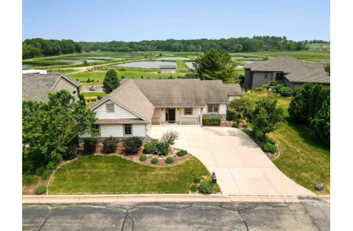 348 Hatchery Lane, Lake Mills, WI 53551