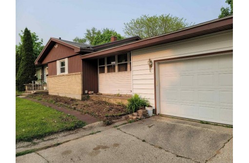 409 Sunset Street, Portage, WI 53901