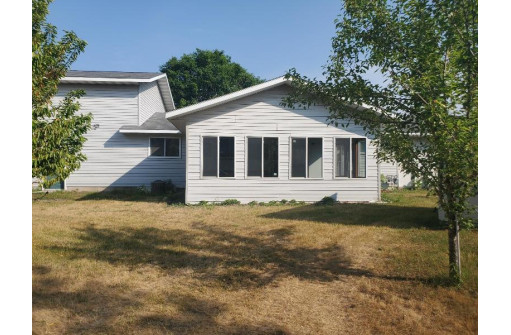 630 E Hoxie Street, Spring Green, WI 53588