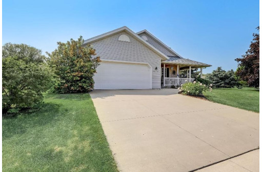 217 N Mountain Drive, Mayville, WI 53050