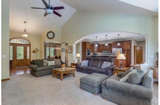 4437 Buckley Ridge Circle, Cottage Grove, WI 53527