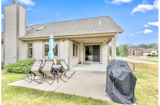 202 Hunters Glen Lane, Johnson Creek, WI 53038