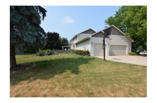 808 Eddington Drive, Sun Prairie, WI 53590