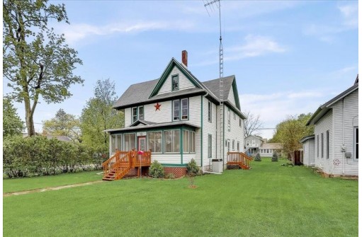 407 W 2nd Avenue, Brodhead, WI 53520