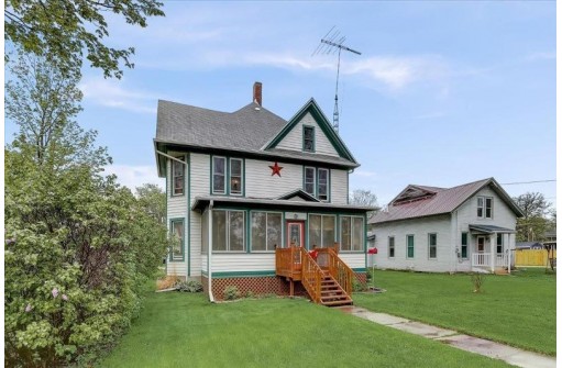 407 W 2nd Avenue, Brodhead, WI 53520