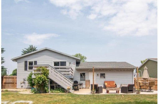 1204 Centennial Parkway, Waunakee, WI 53597