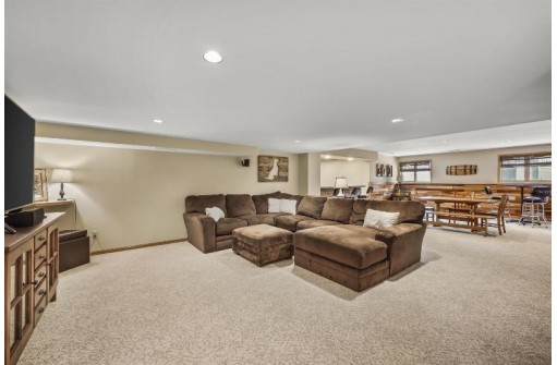 1914 Manchester Crossing, Waunakee, WI 53597