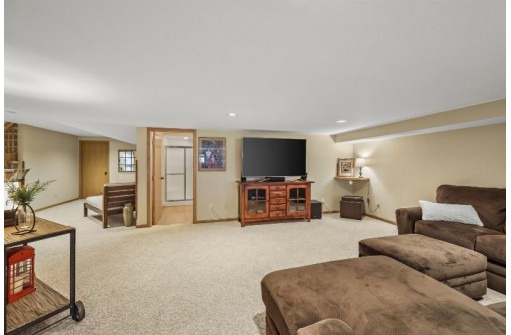 1914 Manchester Crossing, Waunakee, WI 53597