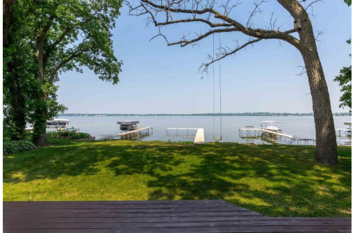 4413 Winnequah Road, Monona, WI 53716