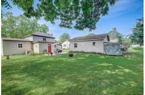 922 W Fulton Street, Edgerton, WI 53534