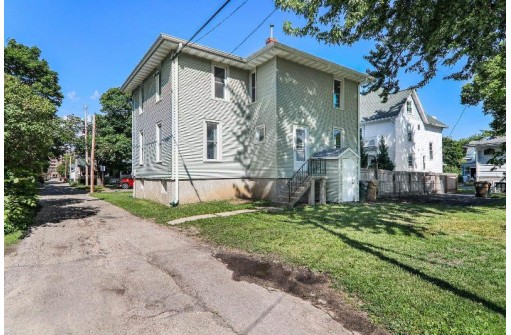 910 Oakland Avenue, Madison, WI 53711