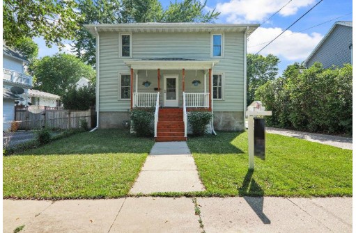 910 Oakland Avenue, Madison, WI 53711