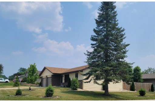 1621 Southridge Drive, Janesville, WI 53546-5839