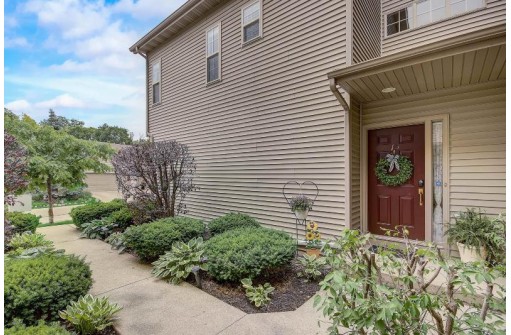 500 S Edwards Boulevard 15, Lake Geneva, WI 53147