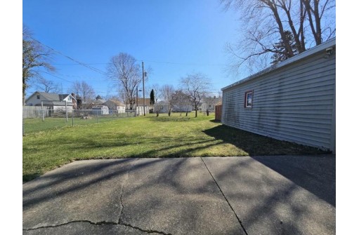 542 N Pine Street, Janesville, WI 53548