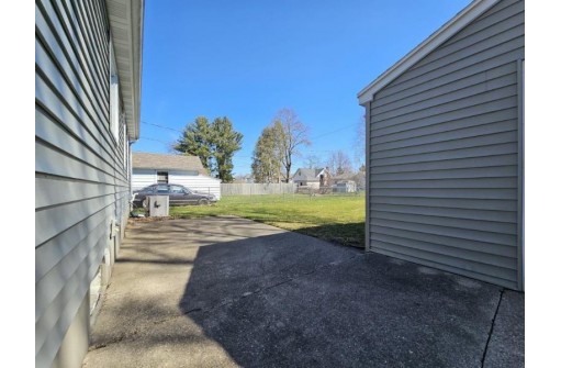 542 N Pine Street, Janesville, WI 53548