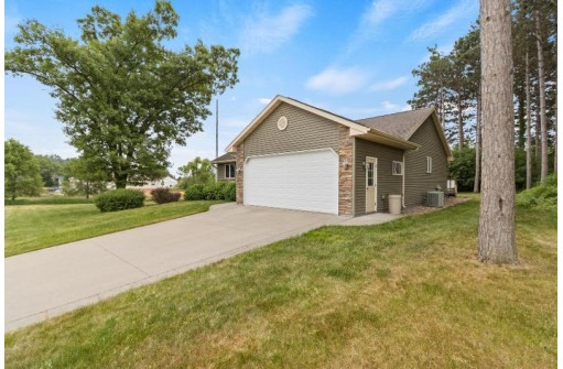 530 School Road, Portage, WI 53901