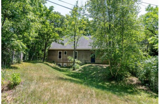 2877 Glacier Valley Road, Fitchburg, WI 53711