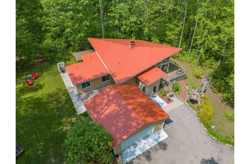 W10673 Cascade Mountain Road, Portage, WI 53901