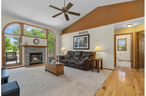 2692 Sylver Ridge Lane, Sun Prairie, WI 53590