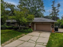 2710 Hawthorne Avenue, Janesville, WI 53545