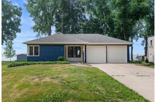 721 Lake Shore Drive, Beaver Dam, WI 53916