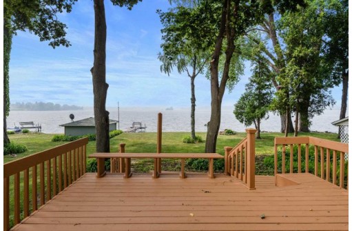 721 Lake Shore Drive, Beaver Dam, WI 53916