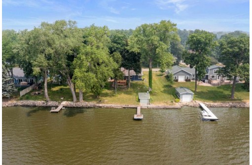 721 Lake Shore Drive, Beaver Dam, WI 53916