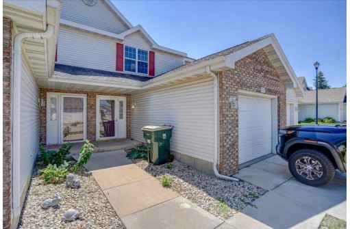 2347 Effingham Way, Sun Prairie, WI 53590