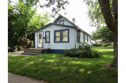 1327 Jerome Avenue, Janesville, WI 53546