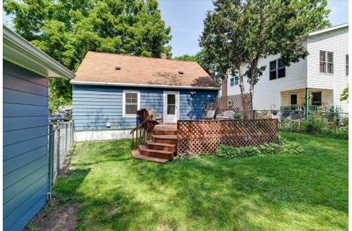 1825 Vahlen Street, Madison, WI 53704-3448