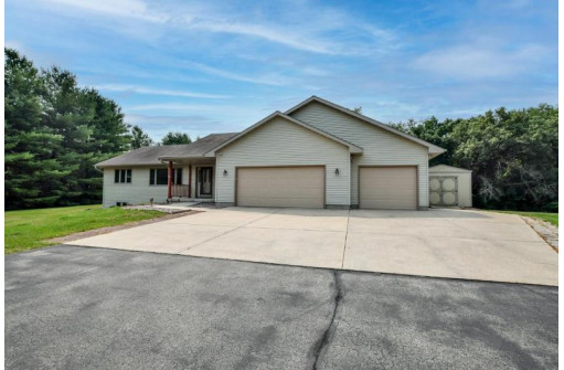 W13271 Klamer Road, Lodi, WI 53555