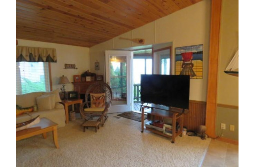 W10186 Indian Point Road, Fox Lake, WI 53933-0000