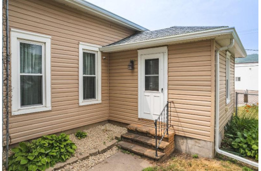 214 5th Avenue, Baraboo, WI 53913