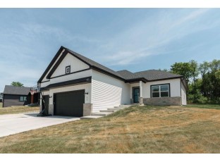 616 Greenway Point Drive Janesville, WI 53548