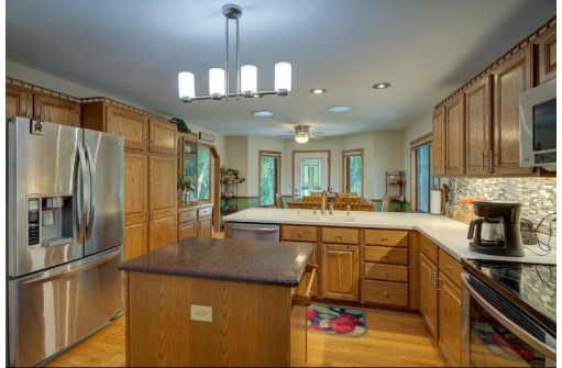 1772 Chadsworth Drive, Sun Prairie, WI 53590