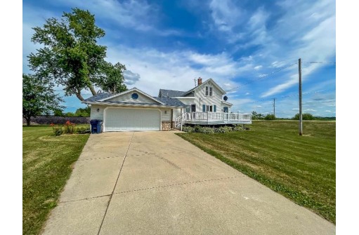 W8740 County Road S, Beaver Dam, WI 53916