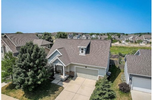 340 S Goldenrod Drive, Sun Prairie, WI 53590-4663