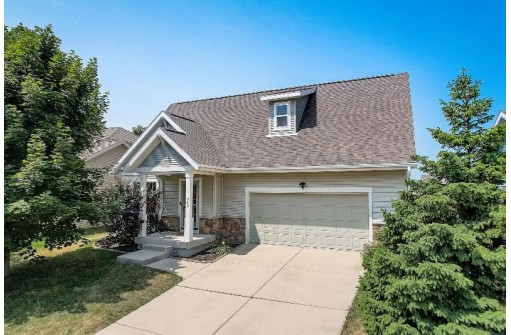 340 S Goldenrod Drive, Sun Prairie, WI 53590-4663