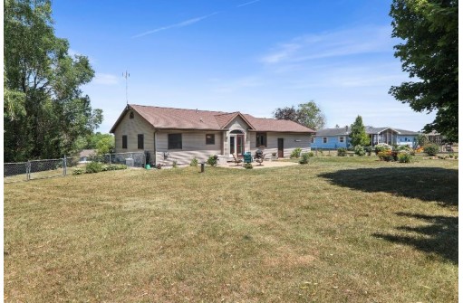 W7551 Patchin Road, Pardeeville, WI 53954-9524