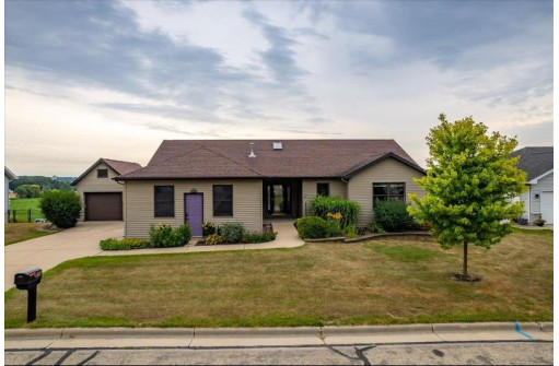 514 Montesian Court, Monticello, WI 53570