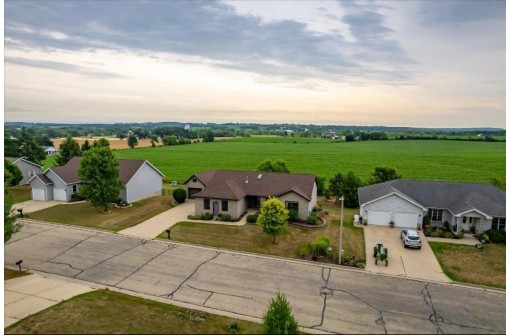 514 Montesian Court, Monticello, WI 53570